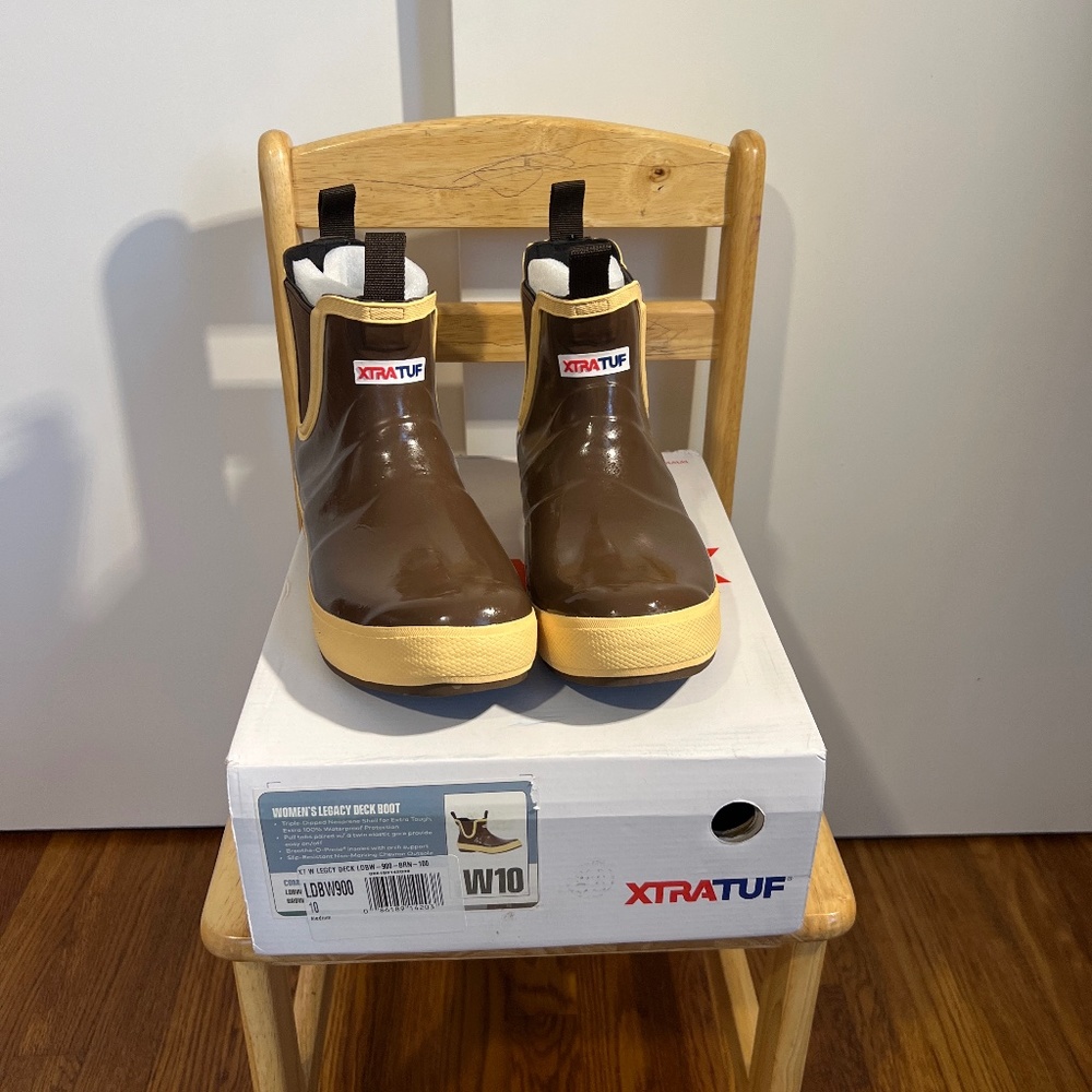Xtra Tuf 6in legacy deck boot women’s 10